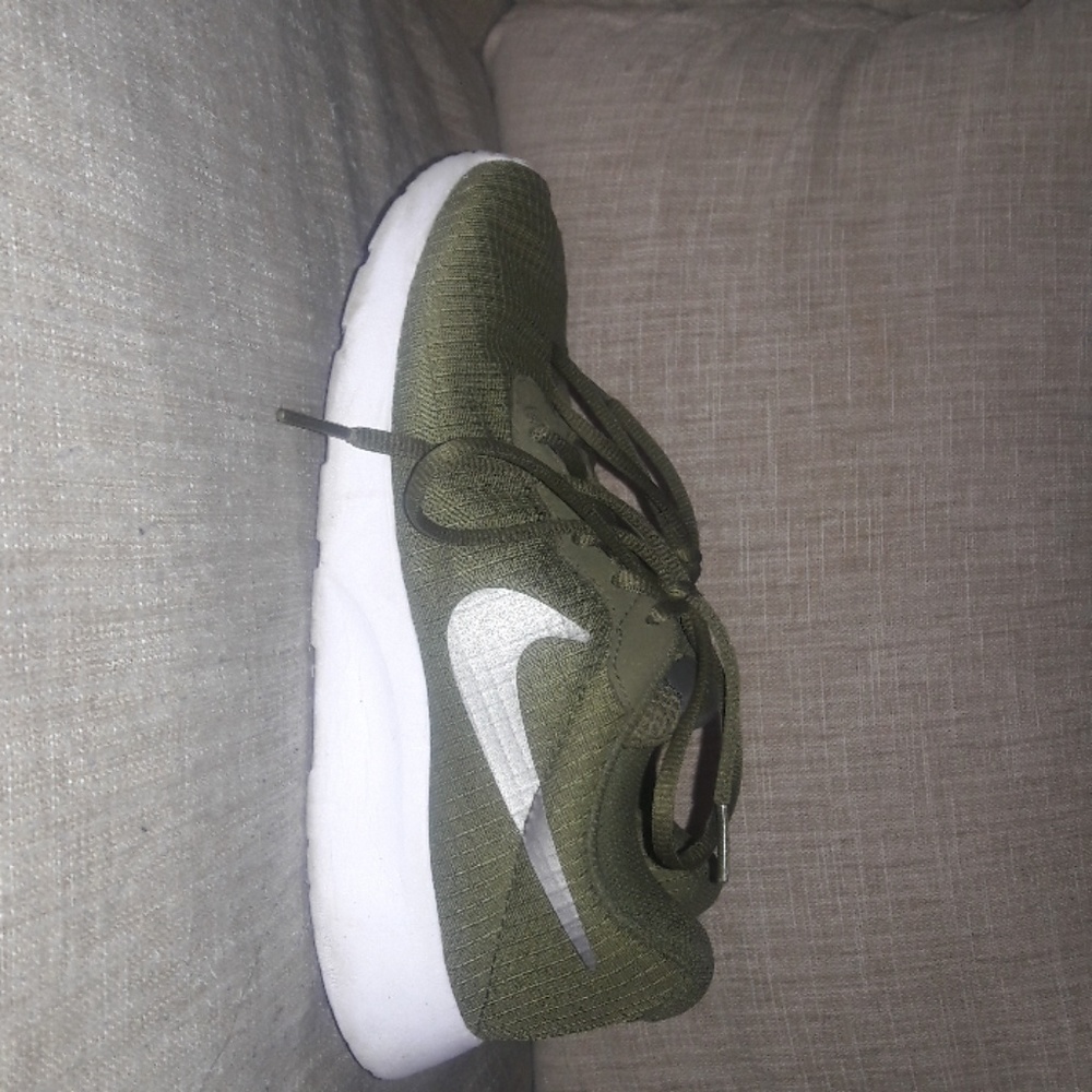NIKE shoes: Green Tannin Casual Sneakers